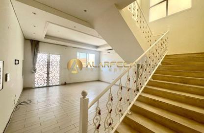 Villa - 4 Bedrooms - 6 Bathrooms for rent in Al Barsha South 1 - Al Barsha South - Al Barsha - Dubai Villa - 4 Bedrooms - 6 Bathrooms for rent in Al Barsha South 1 - Al Barsha South - Al Barsha - Dubai