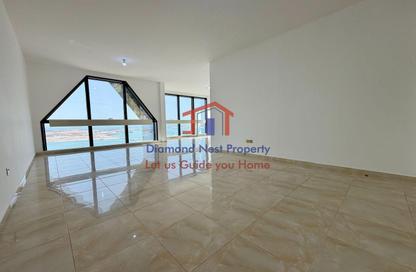Apartment - 3 Bedrooms - 5 Bathrooms for rent in Lulu Tower A - Lulu Towers - Khalifa Street - Abu Dhabi