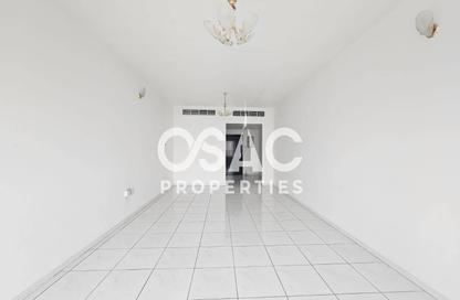 Apartment - 2 Bedrooms - 2 Bathrooms for rent in White Crown Building - Sheikh Zayed Road - Dubai