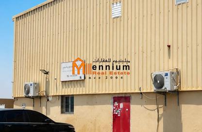 Warehouse - Studio - 4 for sale in Al Jlail - Al Sajaa - Sharjah