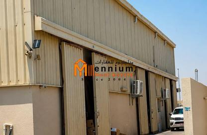Warehouse - Studio - 4 for sale in Al Jlail - Al Sajaa - Sharjah