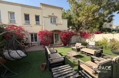 فيلا - 2 غرف نوم - 3 حمامات للايجار في الينابيع 7 - الينابيع - دبي