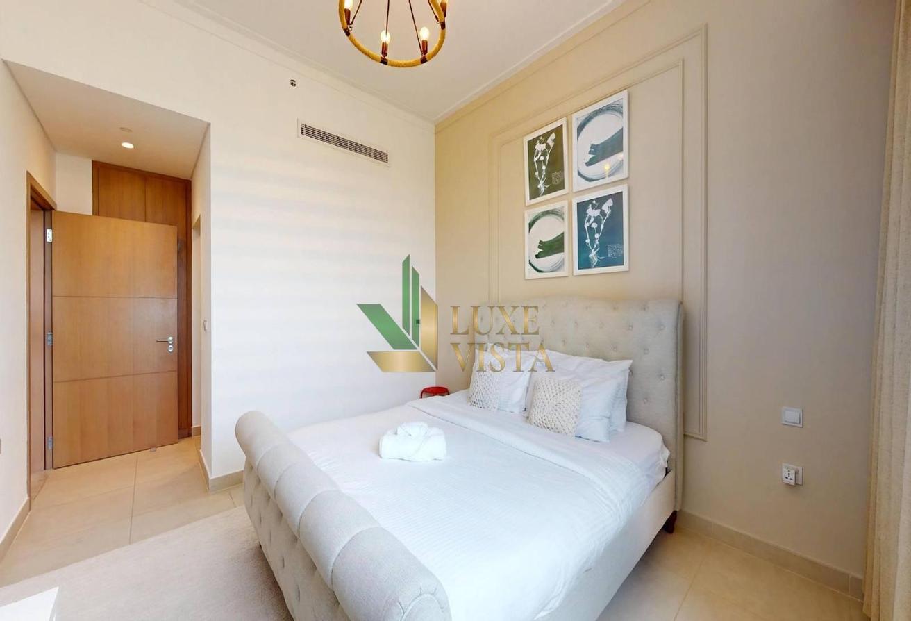 Furnished | Upgraded | Golf and Lake View | Vacant photo 7