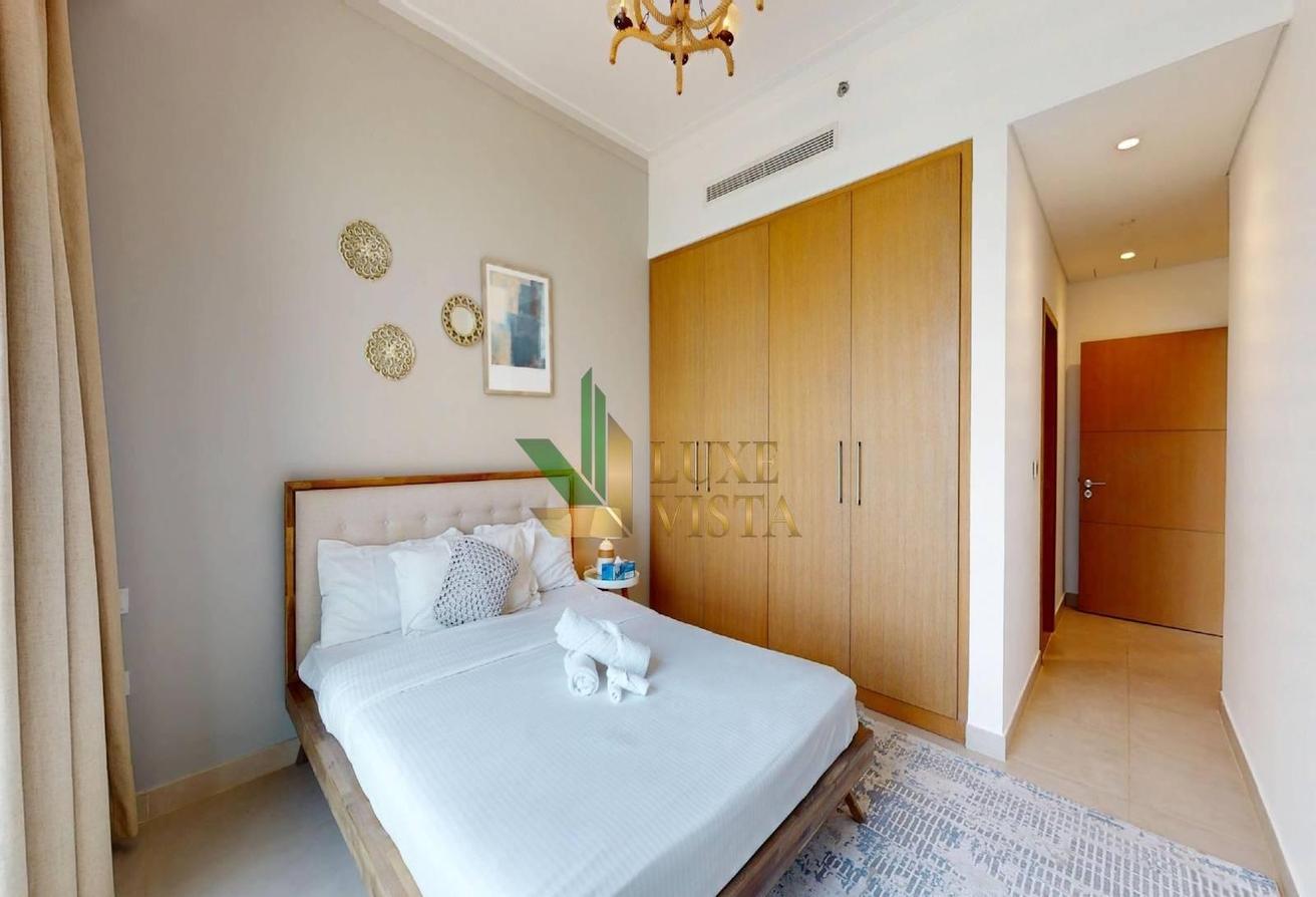 Furnished | Upgraded | Golf and Lake View | Vacant photo 11