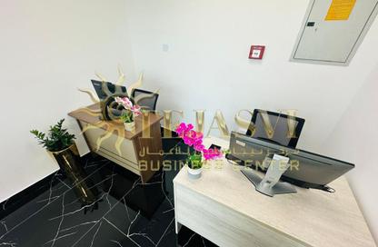 Office Space - Studio - 1 for rent in Fatima Mohammad Ahmad Bin Suleiman Building - Al Raffa - Bur Dubai - Dubai