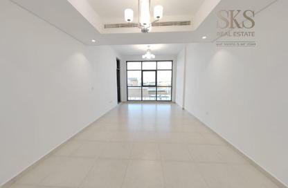 Apartment - 1 - 2 for rent in Airport View Building - Al Garhoud - Dubai Apartment - 1 - 2 for rent in Airport View Building - Al Garhoud - Dubai