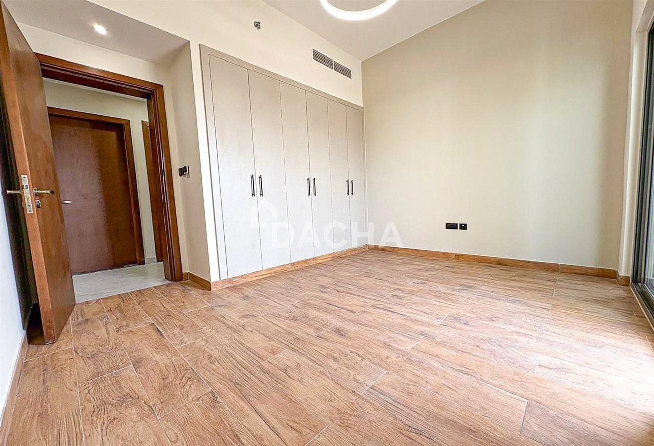 Closed Kitchen | Terrace | Metro Nearby photo 6