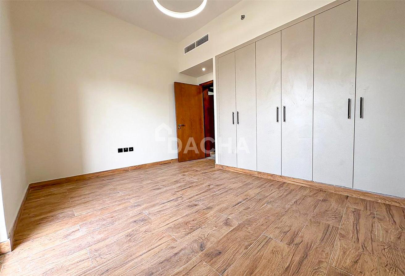 Closed Kitchen | Terrace | Metro Nearby photo 5