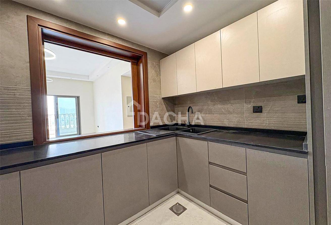 Closed Kitchen | Terrace | Metro Nearby photo 8