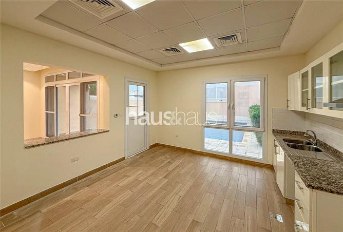 77362686 - Property Image 3