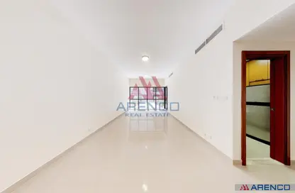Apartment - 1 Bedroom - 1 Bathroom for rent in Golden Sands 9 - Al Mankhool - Bur Dubai - Dubai