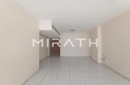 Apartment - 2 Bedrooms - 2 Bathrooms for rent in Golden Sands 7 - Al Mankhool - Bur Dubai - Dubai