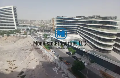 شقة - 2 غرف نوم - 3 حمامات للايجار في مسكن جمام - شاطئ الراحة - أبوظبي