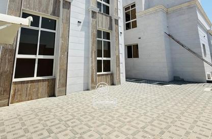 Apartment - 2 Bedrooms - 2 Bathrooms for rent in Mohamed Bin Zayed City - Abu Dhabi