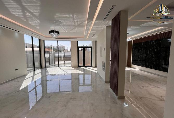 124285589 - Property Image 3