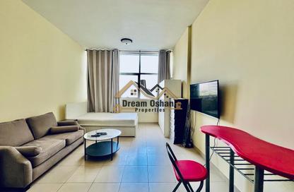 Apartment - Studio - 1 Bathroom for rent in Silicon Gates 4 - Silicon Gates - Dubai Silicon Oasis - Dubai