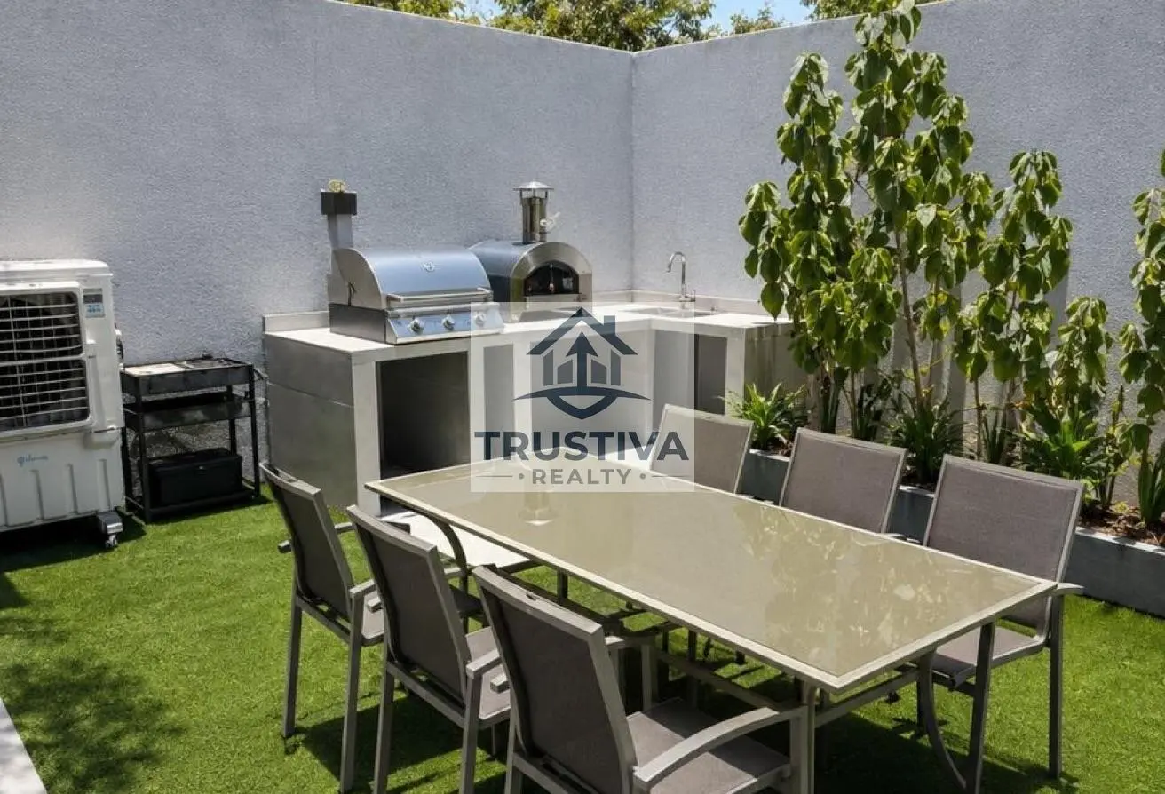 165035660 - Property Main Image