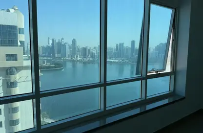 شقة - 2 غرف نوم - 3 حمامات للبيع في برج المهند - المجاز - الشارقة