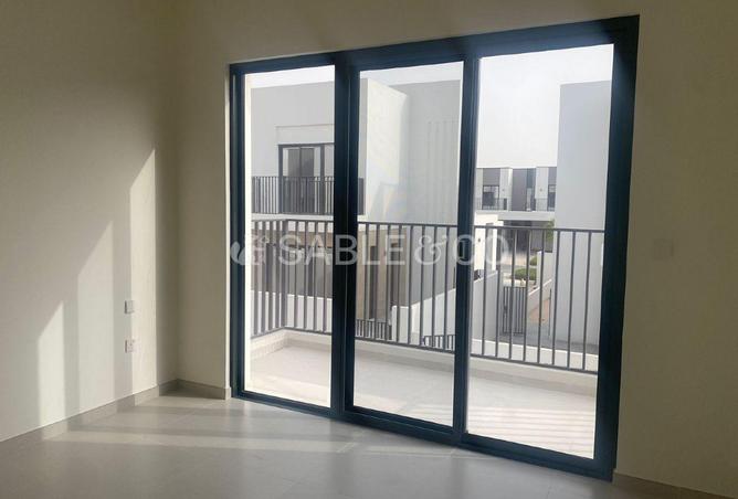 4-bed villa in Greenview · Upgraded · Corner unit — photo 3