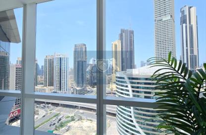 مكتب - استوديو للايجار في B2B  برج - الخليج التجاري - دبي