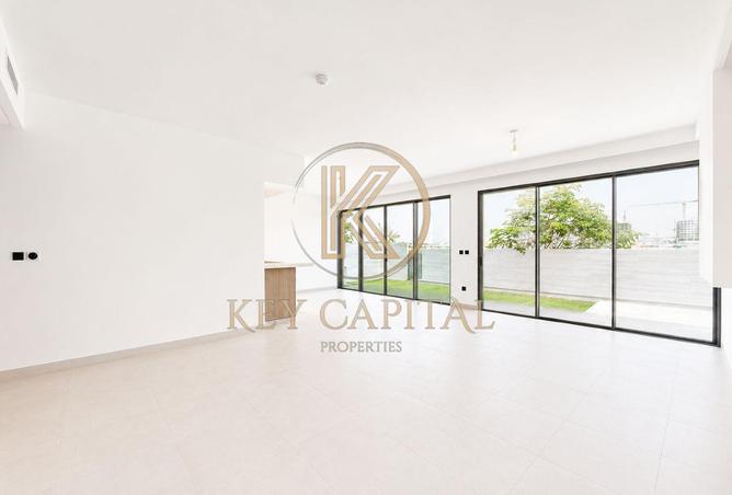 124273305 - Property Image 3
