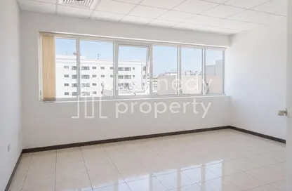 Office Space - 2 Bedrooms - 1 Bathroom for rent in Zakhir Business Center - Hor Al Anz - Deira - Dubai