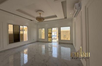 Villa - 5 Bedrooms - 7 Bathrooms for rent in Al Yasmeen 1 - Al Yasmeen - Ajman