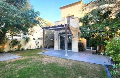 فيلا - 2 غرف نوم - 3 حمامات للايجار في الينابيع 15 - الينابيع - دبي