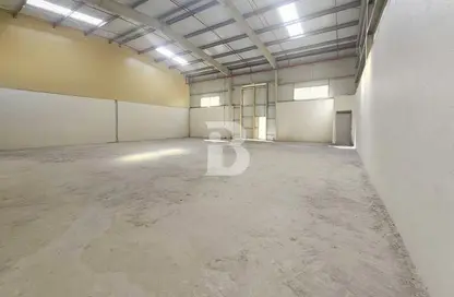 Warehouse - Studio for rent in Al Markaz Industrial Development - Al Dhafrah - Abu Dhabi
