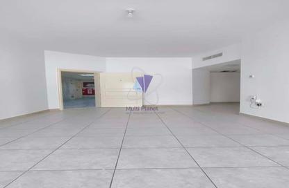 Apartment - 2 - 2 for rent in Hamdan Street - Abu Dhabi
