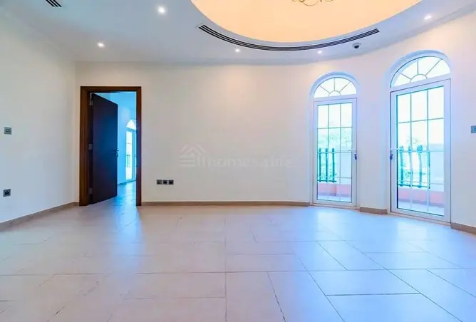 155074707 - Property Image 2