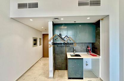 Apartment - Studio - 1 Bathroom for rent in Sama Al Jaddaf - Al Jaddaf - Dubai