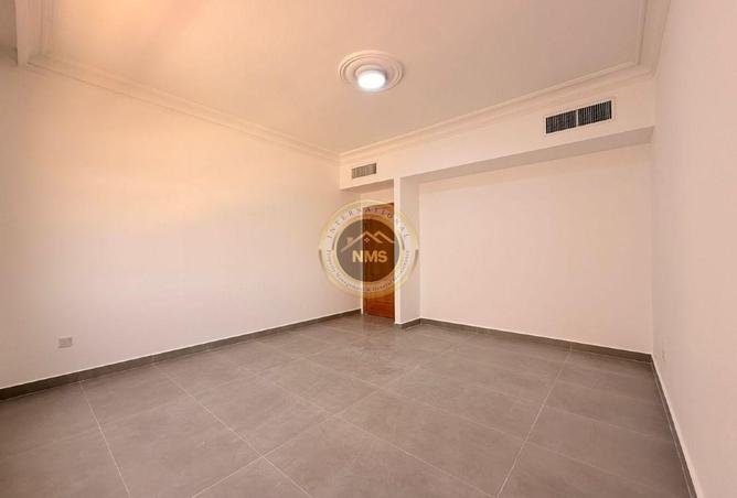 91826002 - Property Image 2