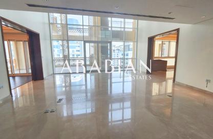 Apartment - 4 Bedrooms - 5 Bathrooms for rent in Marina Residences 1 - Marina Residences - Palm Jumeirah - Dubai