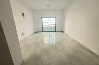 Apartment - 3 Bedrooms - 3 Bathrooms for rent in Danat Al Khan Tower - Al Khan Lagoon - Al Khan - Sharjah