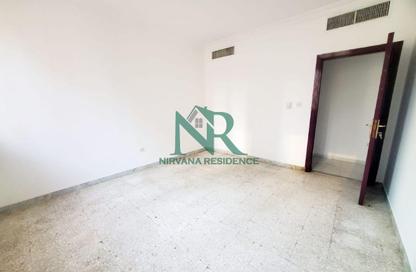 Apartment - 2 Bedrooms - 2 Bathrooms for rent in Hamdan Street - Abu Dhabi