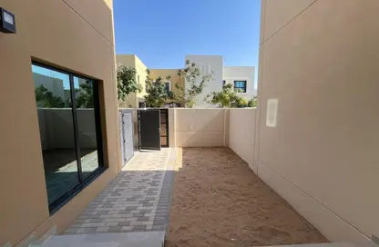 تاون هاوس - 5 غرف نوم - 6 حمامات للبيع في مدينة الشارقة المستدامة - الشارقة