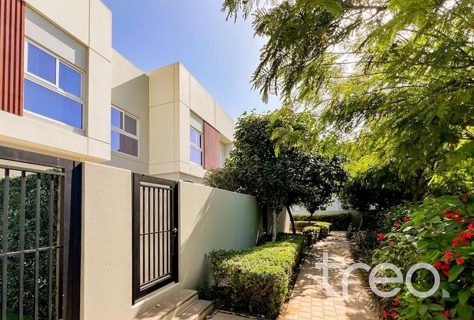 Park Backing | Corner Unit | Great Value — photo 2