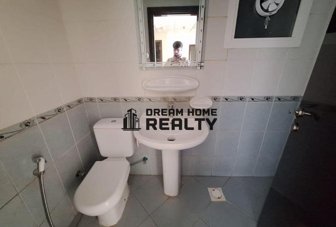 69892385 - Property Image 3