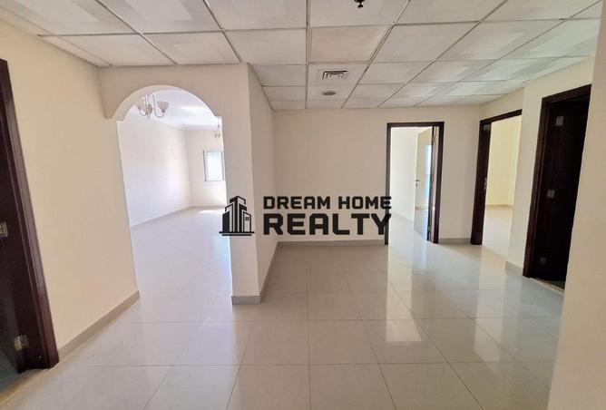 69892385 - Property Image 2