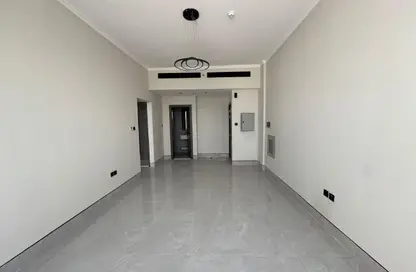 Apartment - 1 Bedroom - 2 Bathrooms for rent in AlFalah - Muwaileh Commercial - Sharjah