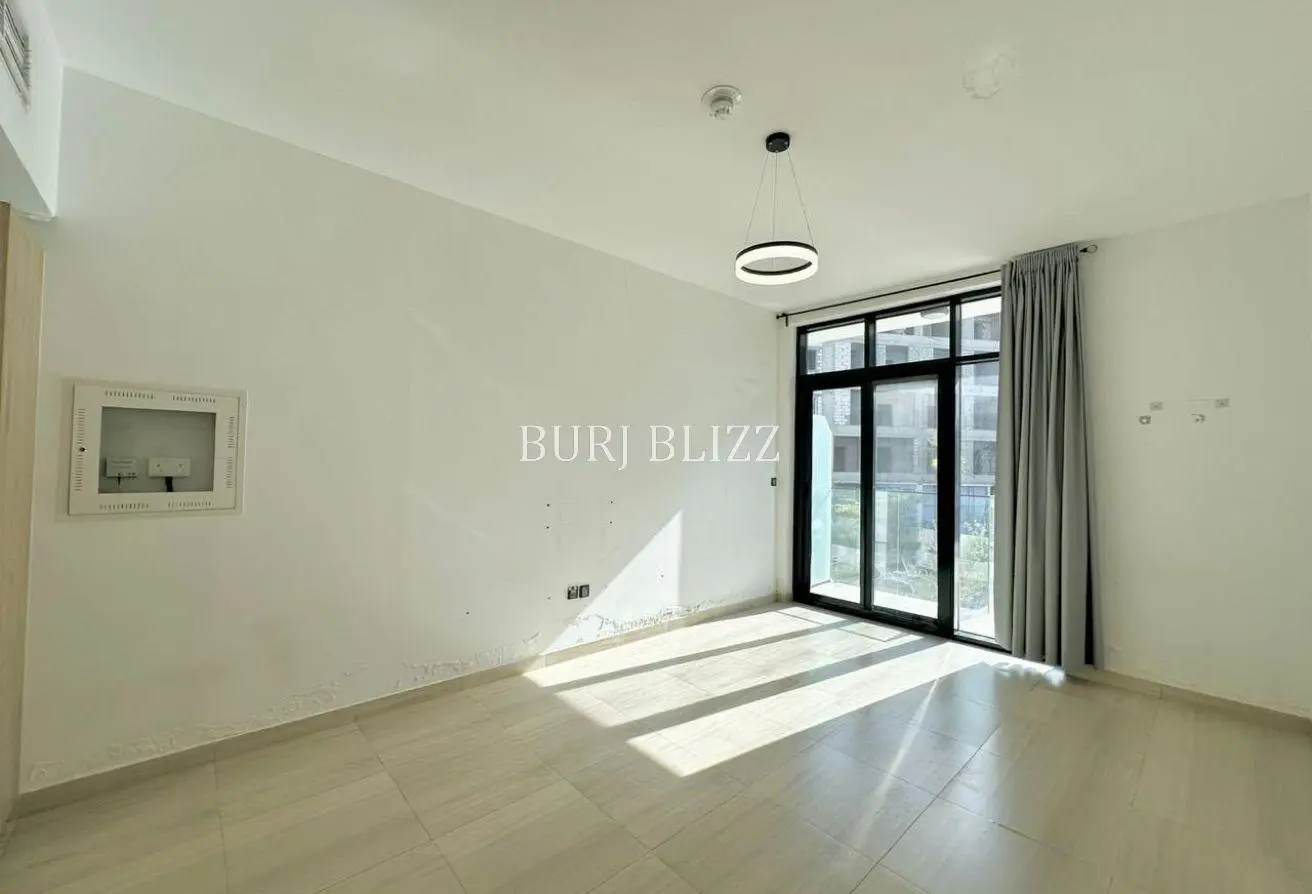 156928398 - Property Main Image