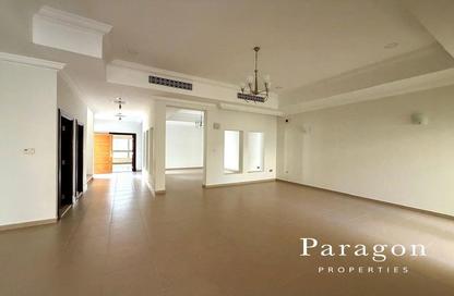 Villa - 4 - 5 for rent in Umm Suqeim 3 Villas - Umm Suqeim 3 - Umm Suqeim - Dubai