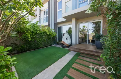 Townhouse - 4 Bedrooms - 4 Bathrooms for sale in Royal Park - Jumeirah Park - Dubai Townhouse - 4 Bedrooms - 4 Bathrooms for sale in Royal Park - Jumeirah Park - Dubai