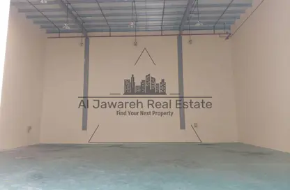 مستودع - استوديو - 1 حمام للايجار في أم درع - أم القيوين