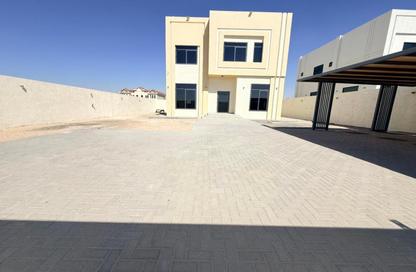 Villa - 5 Bedrooms - 6 Bathrooms for rent in Al Tay East - Al Suyoh - Sharjah