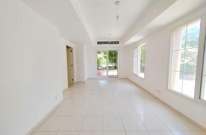 Villa - 2 Bedrooms - 3 Bathrooms for rent in Springs 2 - The Springs - Dubai