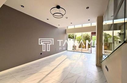Townhouse - 1 - 1 for rent in Rukan 3 - Rukan - Dubai