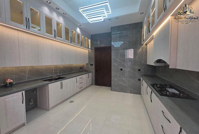 98246339 - Property Image 3