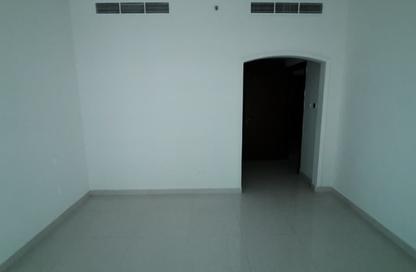 Apartment - 2 - 3 for rent in Crystal Plaza - Al Majaz 1 - Al Majaz - Sharjah Apartment - 2 - 3 for rent in Crystal Plaza - Al Majaz 1 - Al Majaz - Sharjah